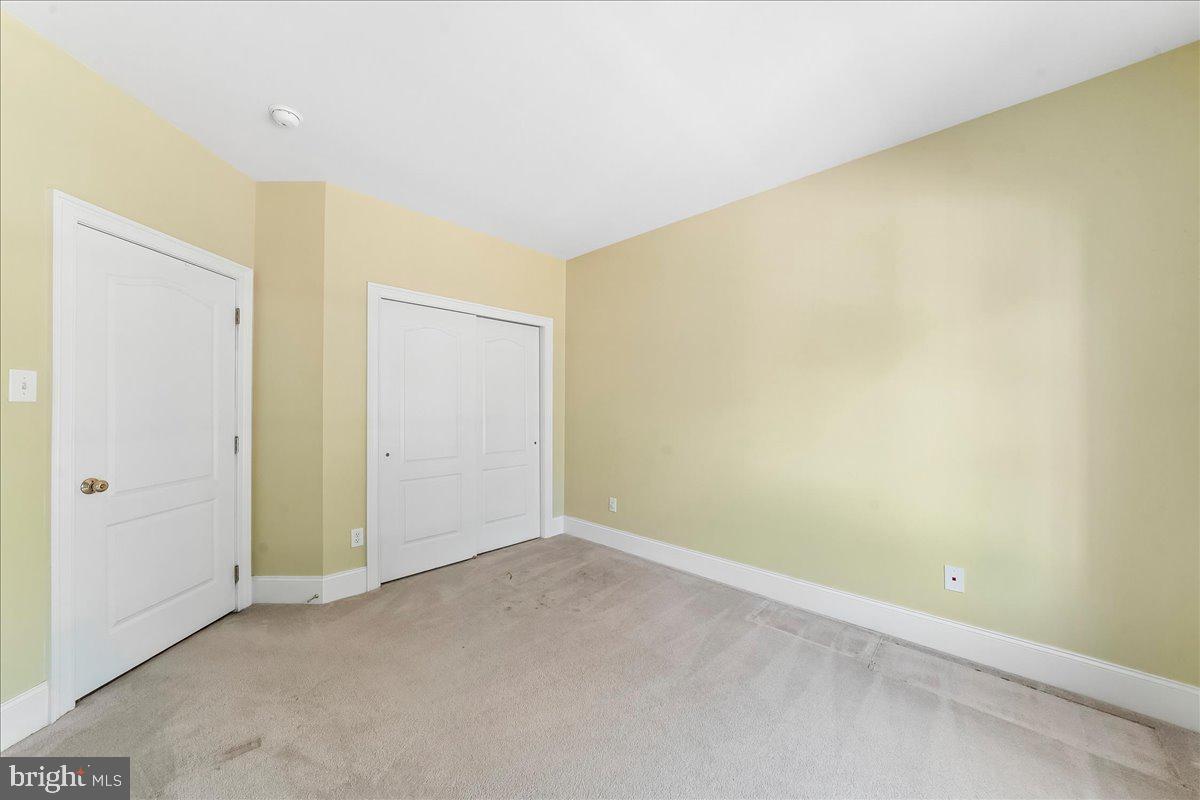 609 Winston Ln Property Photo 16