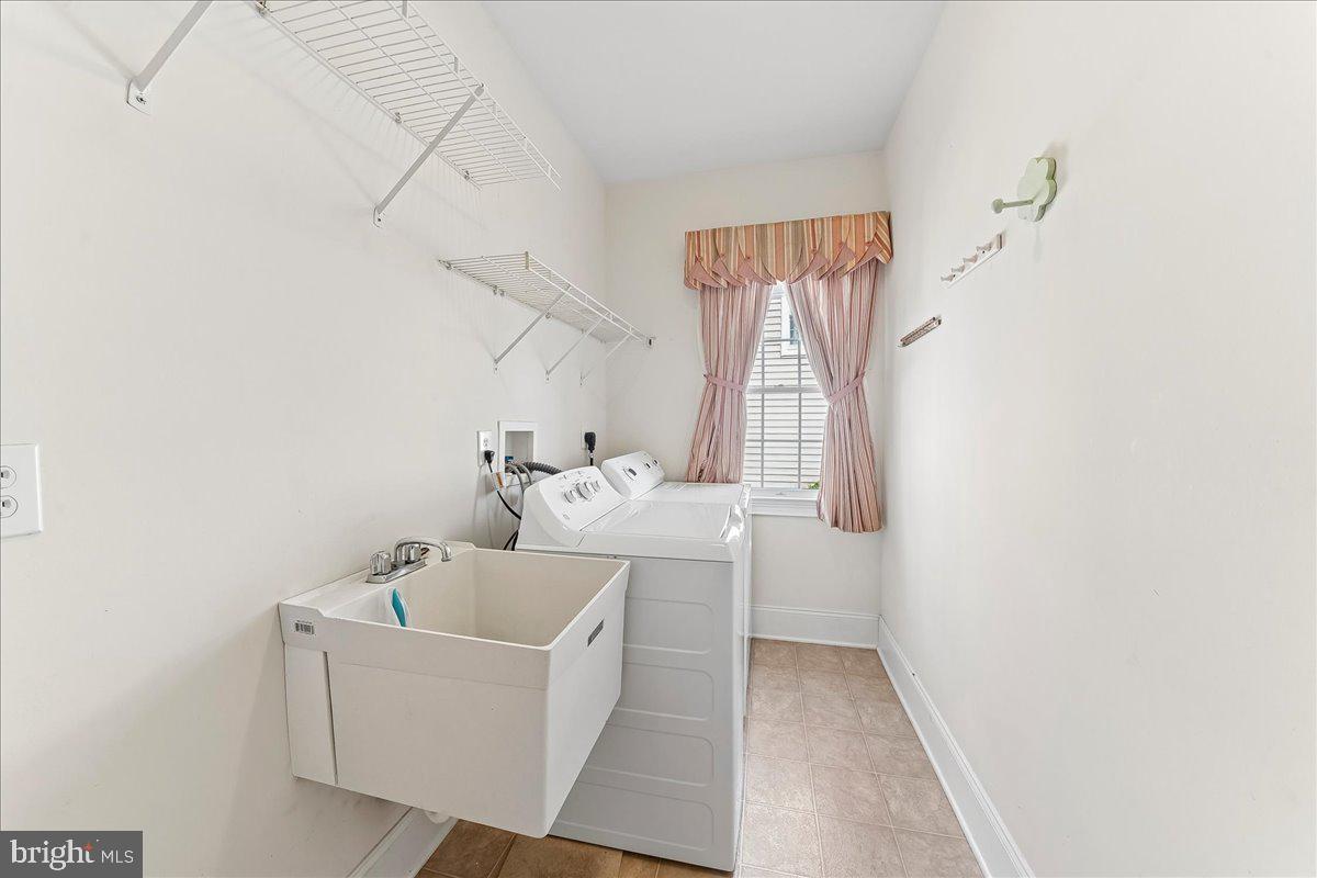 609 Winston Ln Property Photo 18