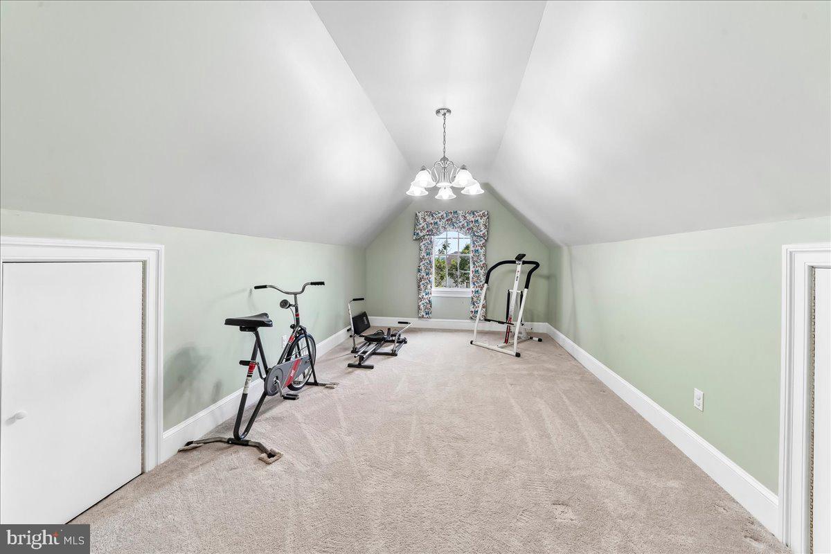 609 Winston Ln Property Photo 24