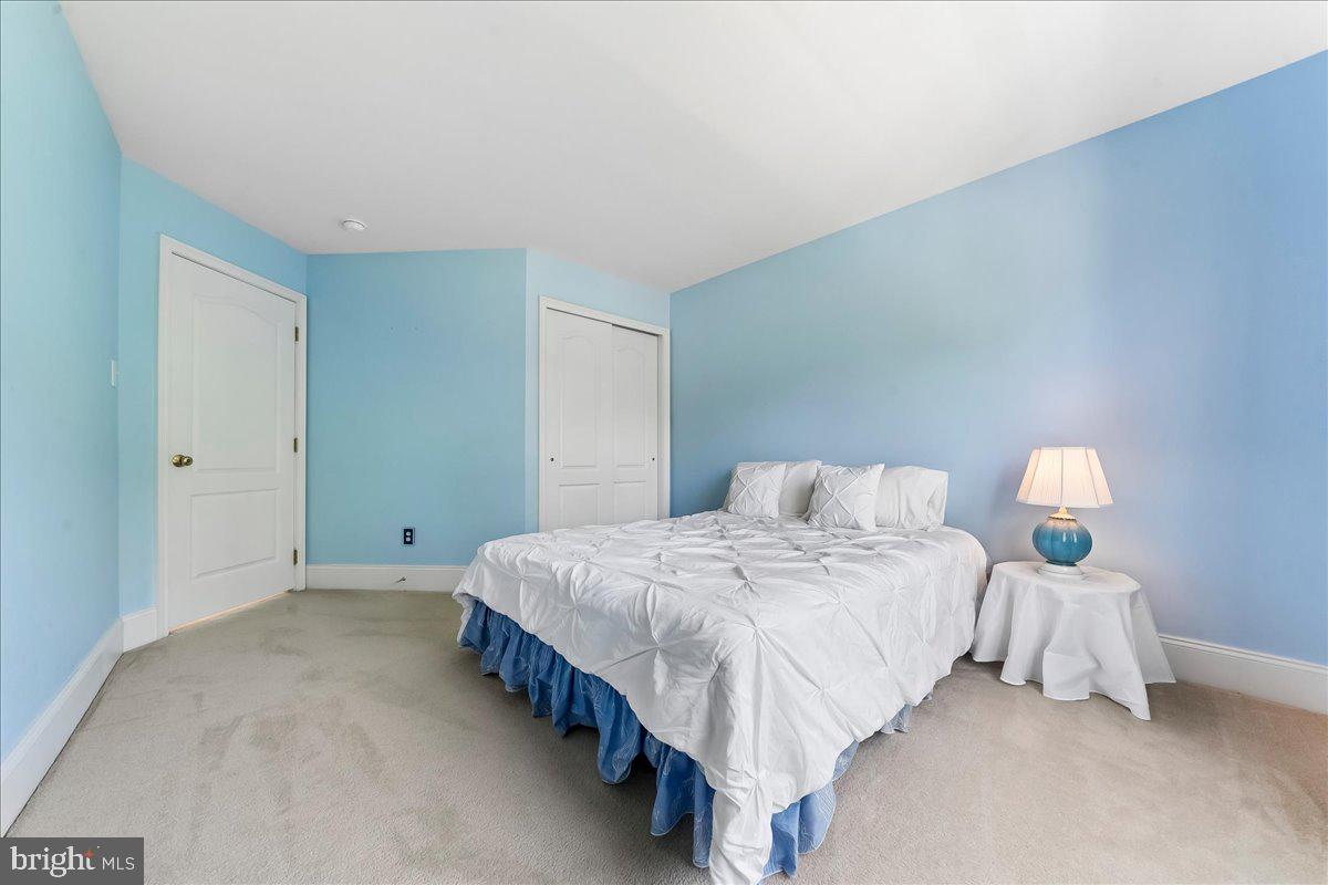 609 Winston Ln Property Photo 29