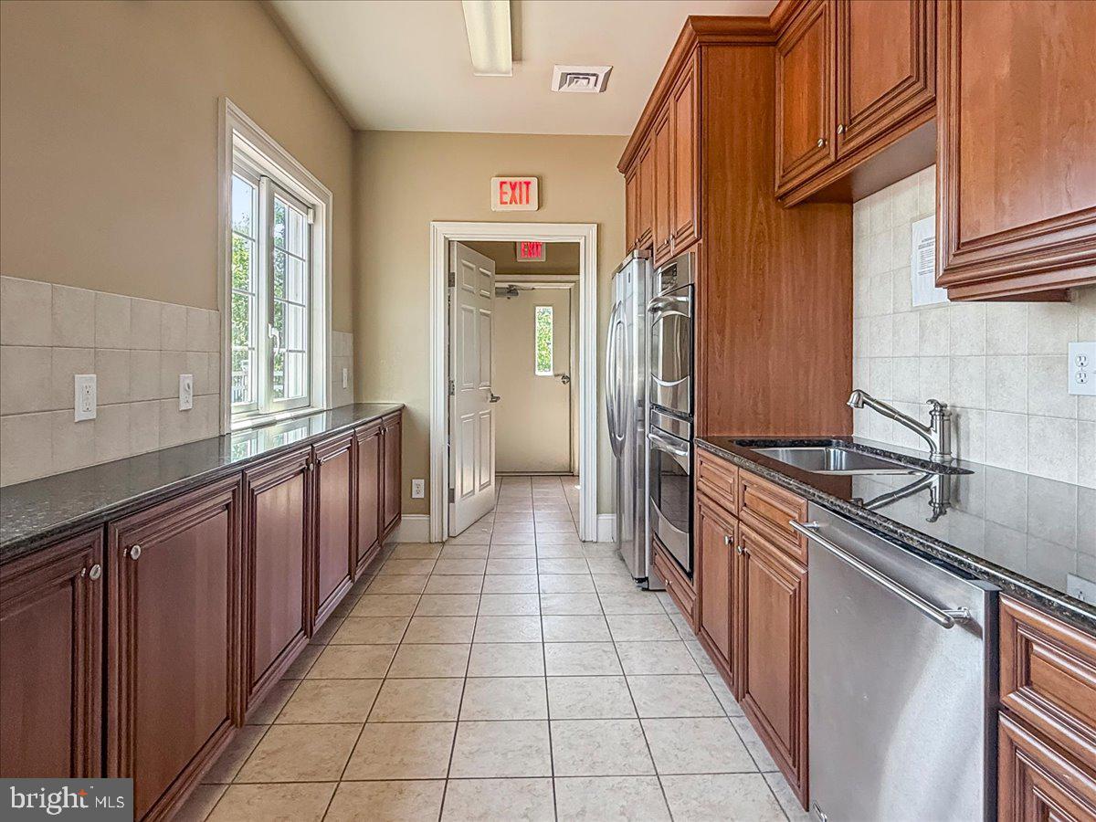 609 Winston Ln Property Photo 47