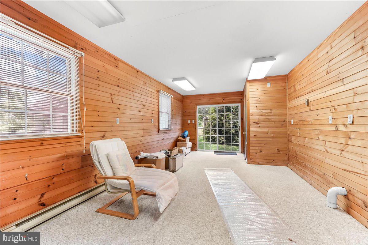 3060 Manor Rd Property Photo 23