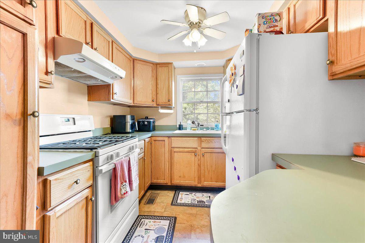 3060 Manor Rd Property Photo 24