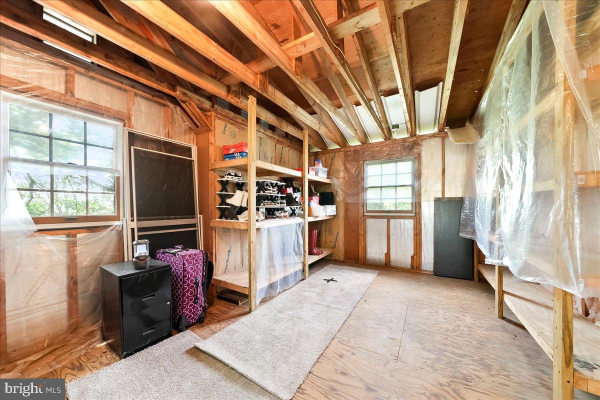 3060 Manor Rd Property Photo 27