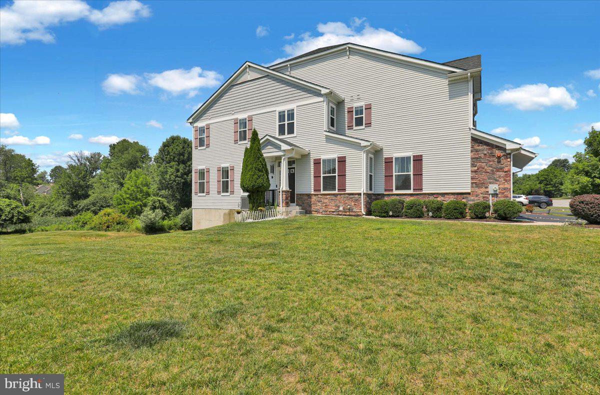 3250 Krista Ln Property Photo 1