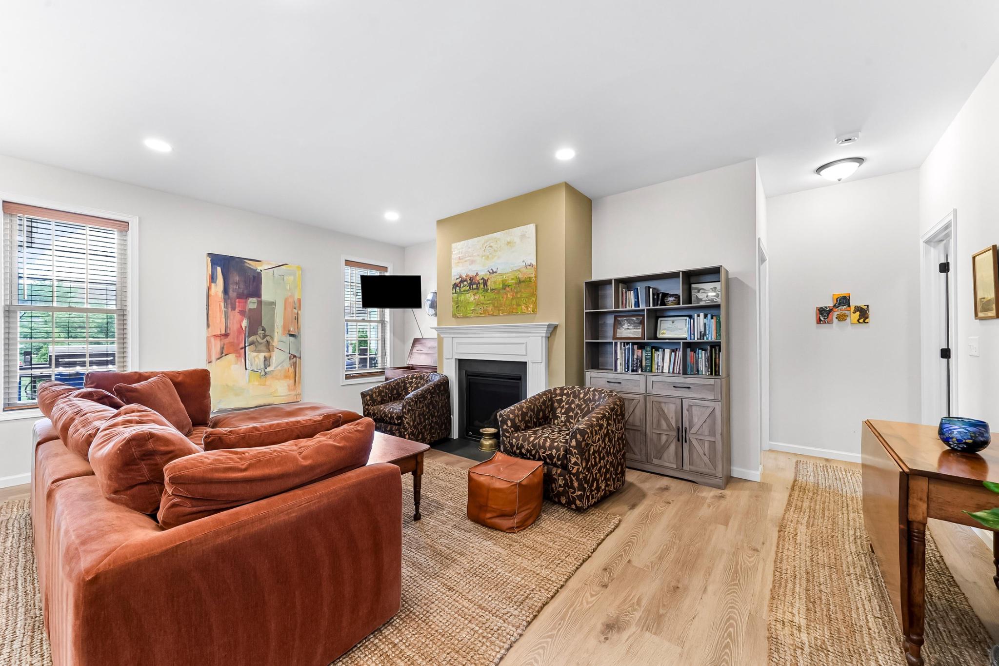 614 Greenbriar Path Property Photo 7