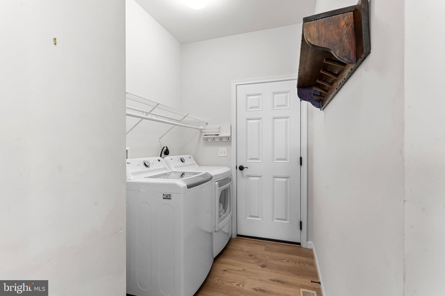 614 Greenbriar Path Property Photo 10