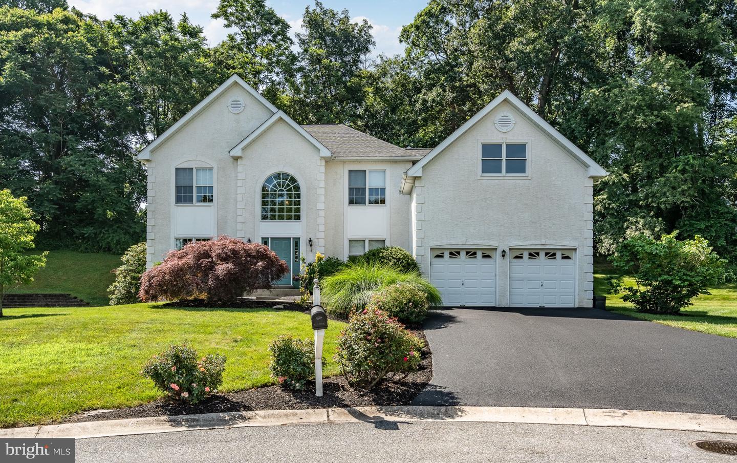 1361 Wooded Knls Property Photo 1