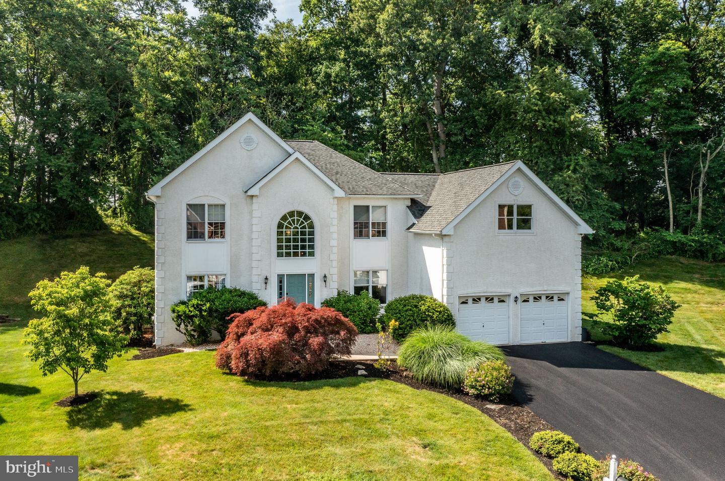 1361 Wooded Knls Property Photo 3