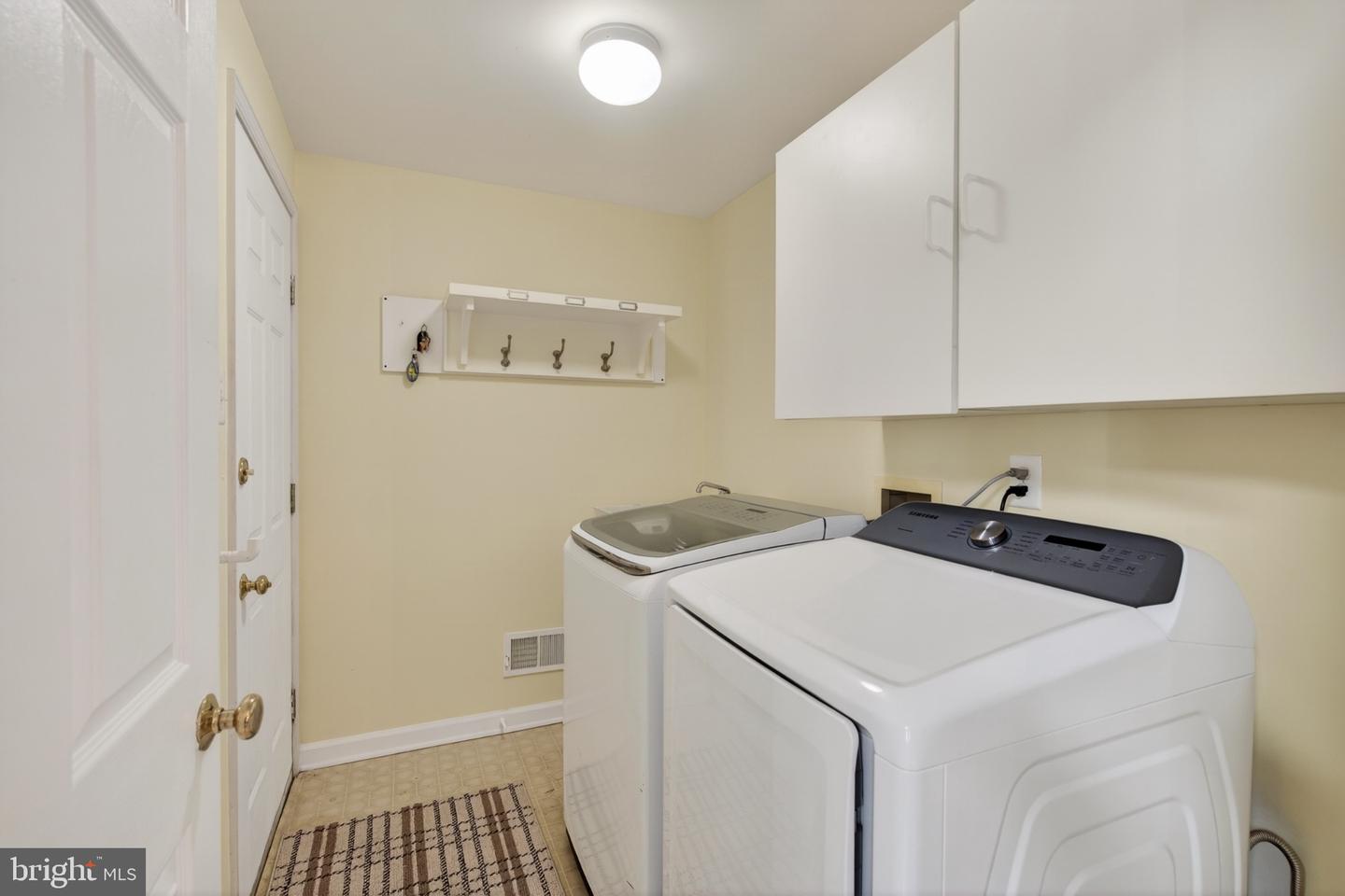 1361 Wooded Knls Property Photo 28