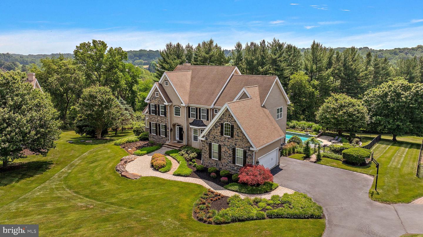 108 LAVENDER HILL LN