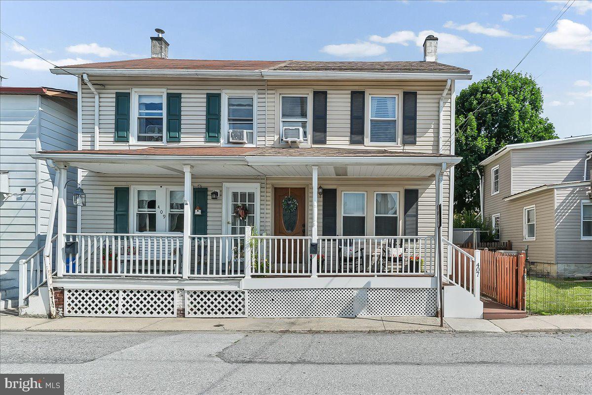 407 WALNUT ST Property Photo 1