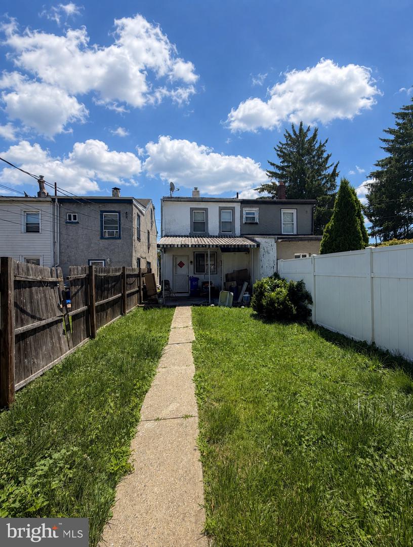 521 E Barnard St Property Photo 3