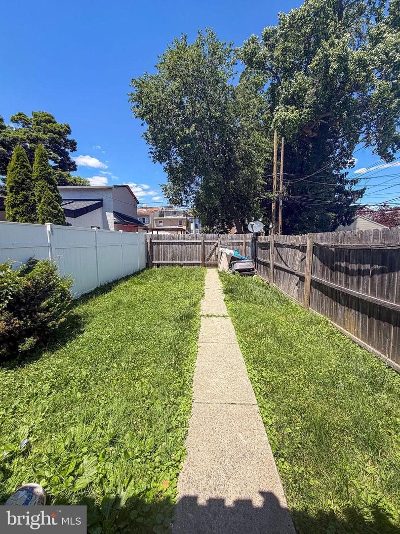 521 E Barnard St Property Photo 16