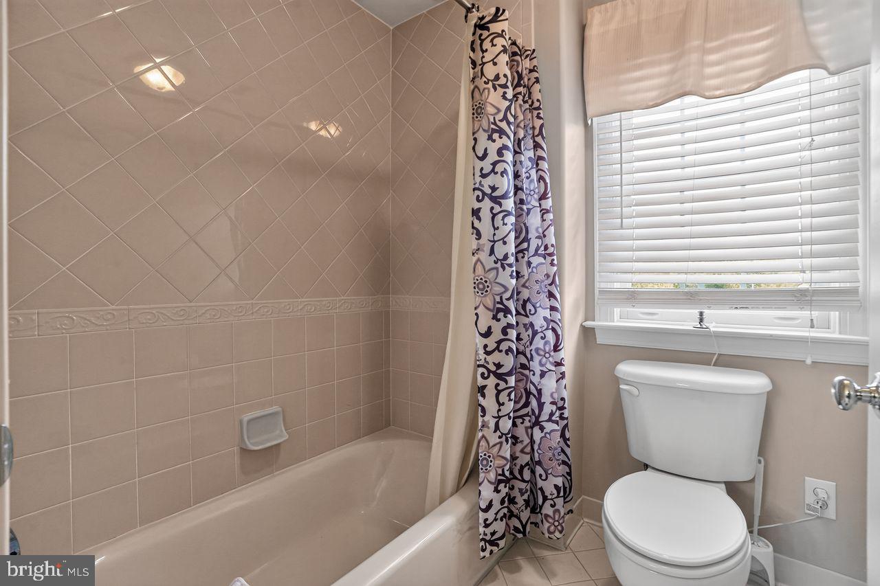 1704 Chantilly Ln Property Photo 55