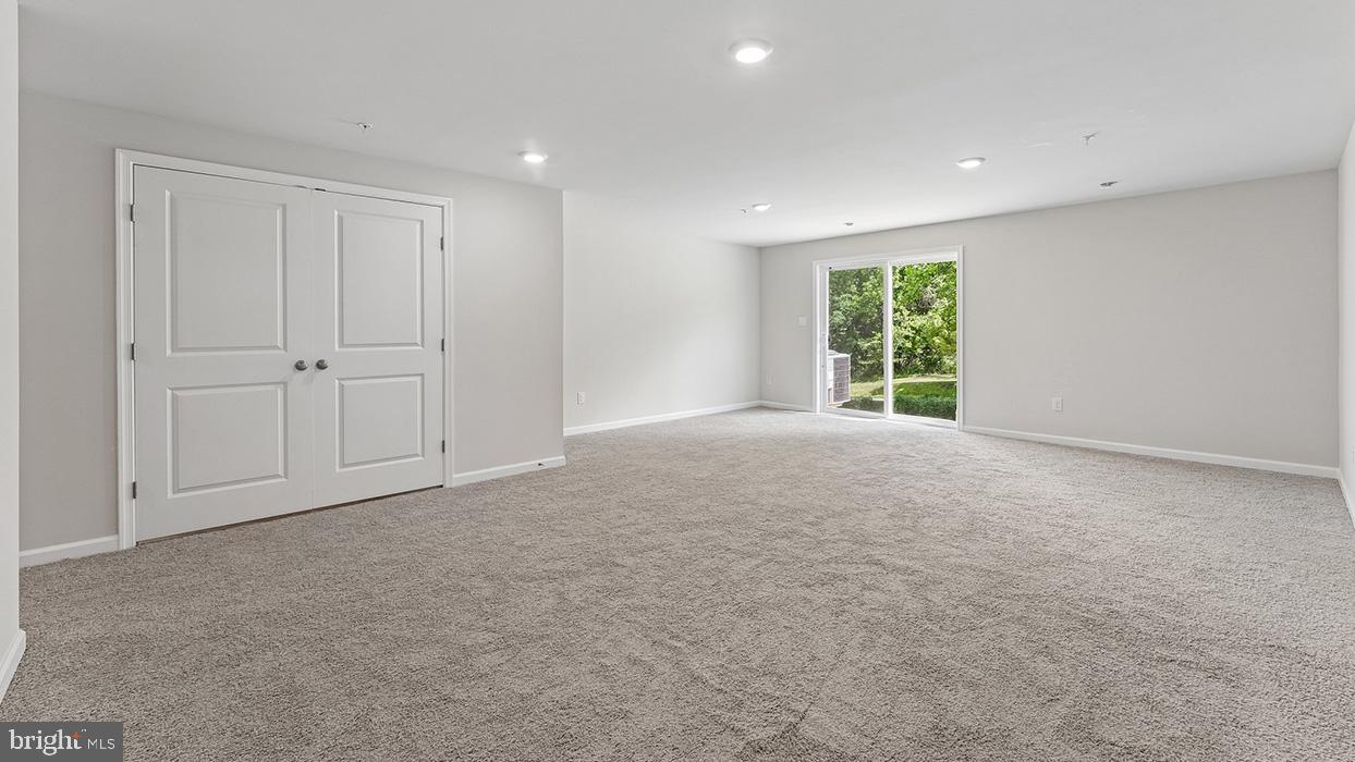 252 Derby Dr Property Photo 1