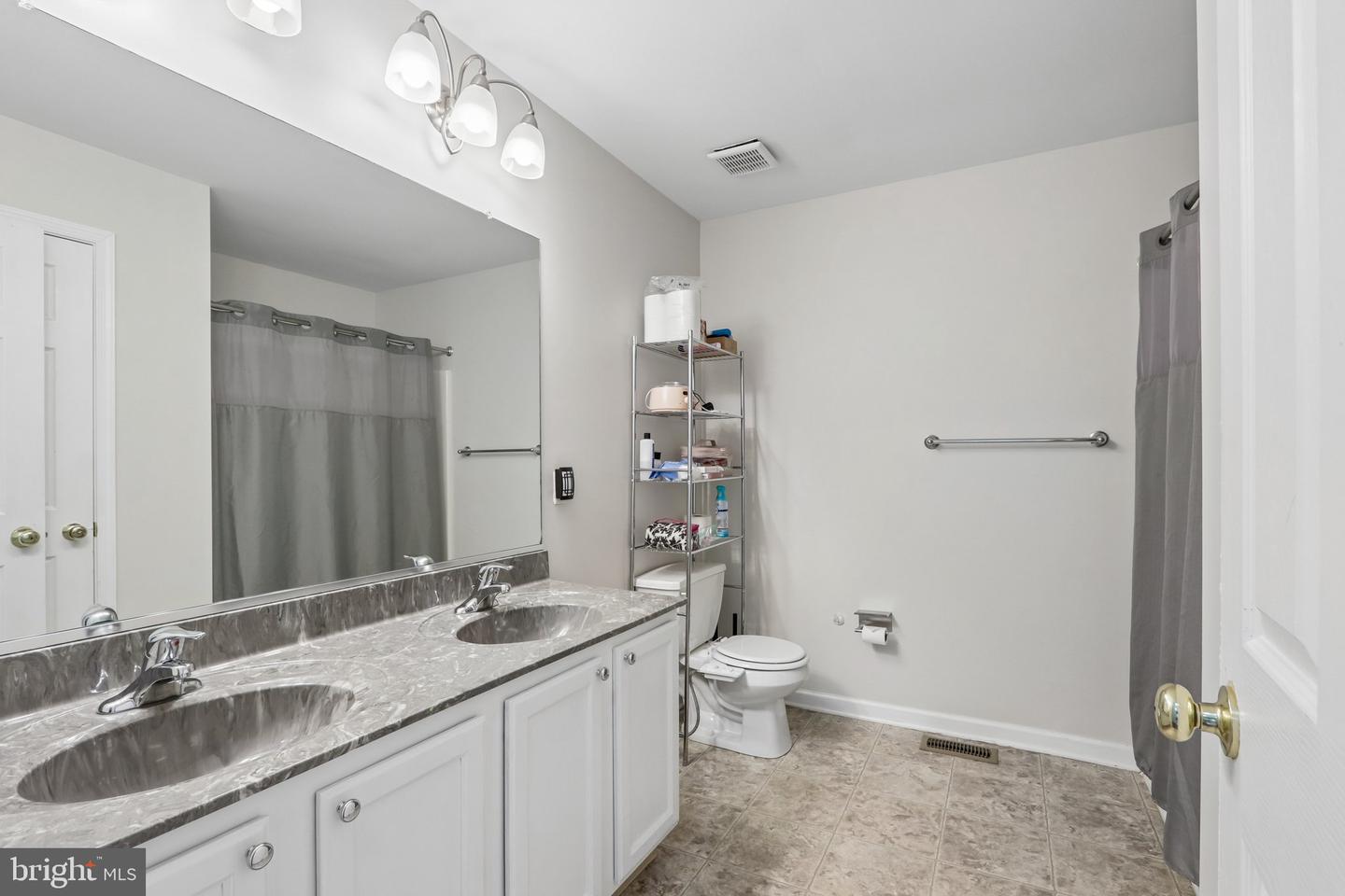 2725 Shelburne Rd Property Photo 25