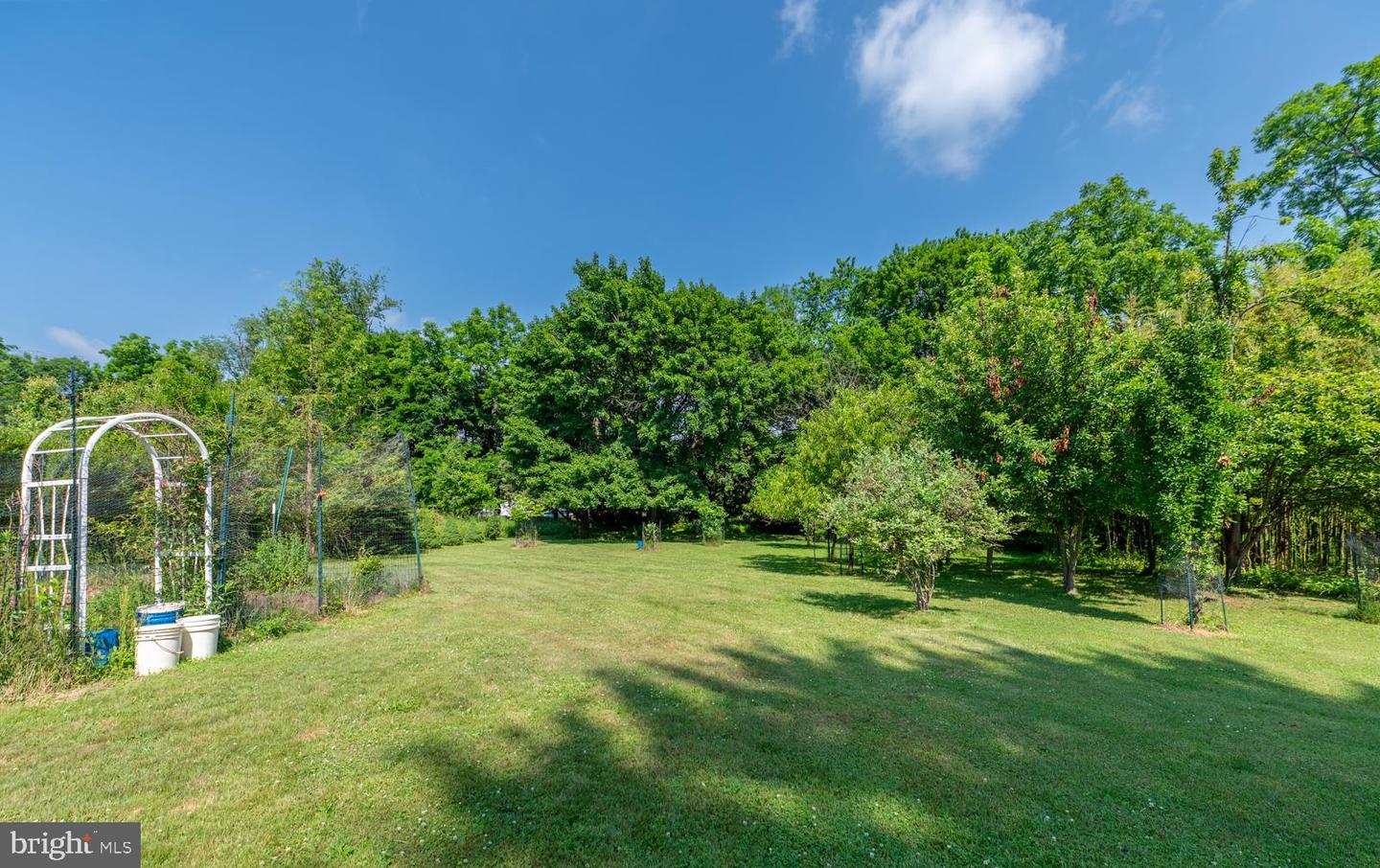10 Sunset Ln Property Photo 37