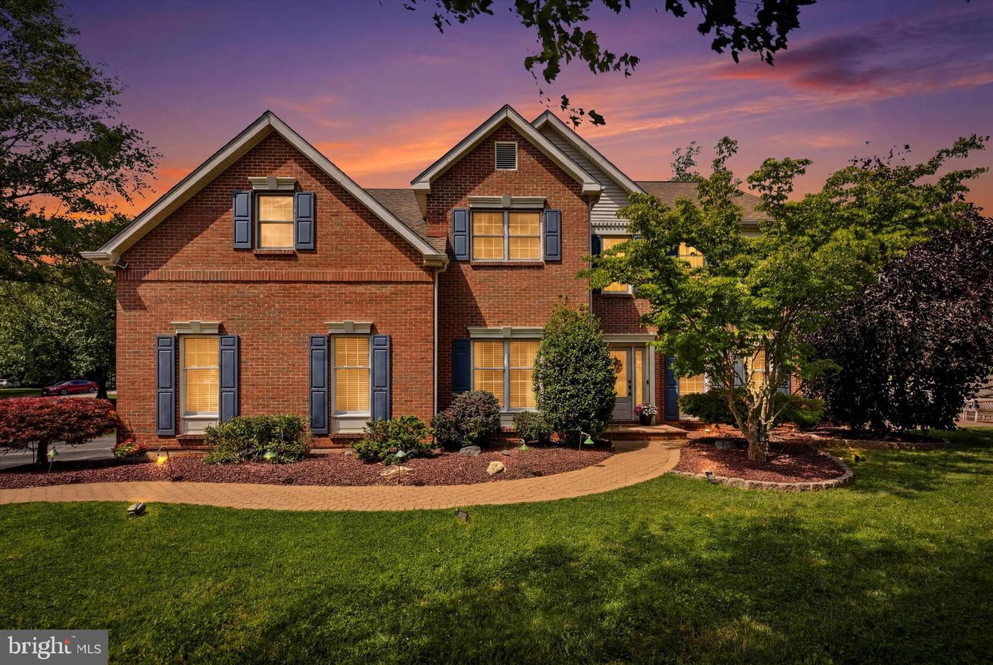 100 Linda Cir Property Photo 1