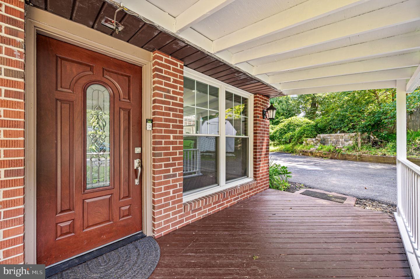 25 E Pennsbury Way Property Photo 3