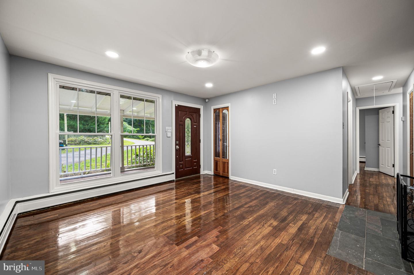 25 E Pennsbury Way Property Photo 7