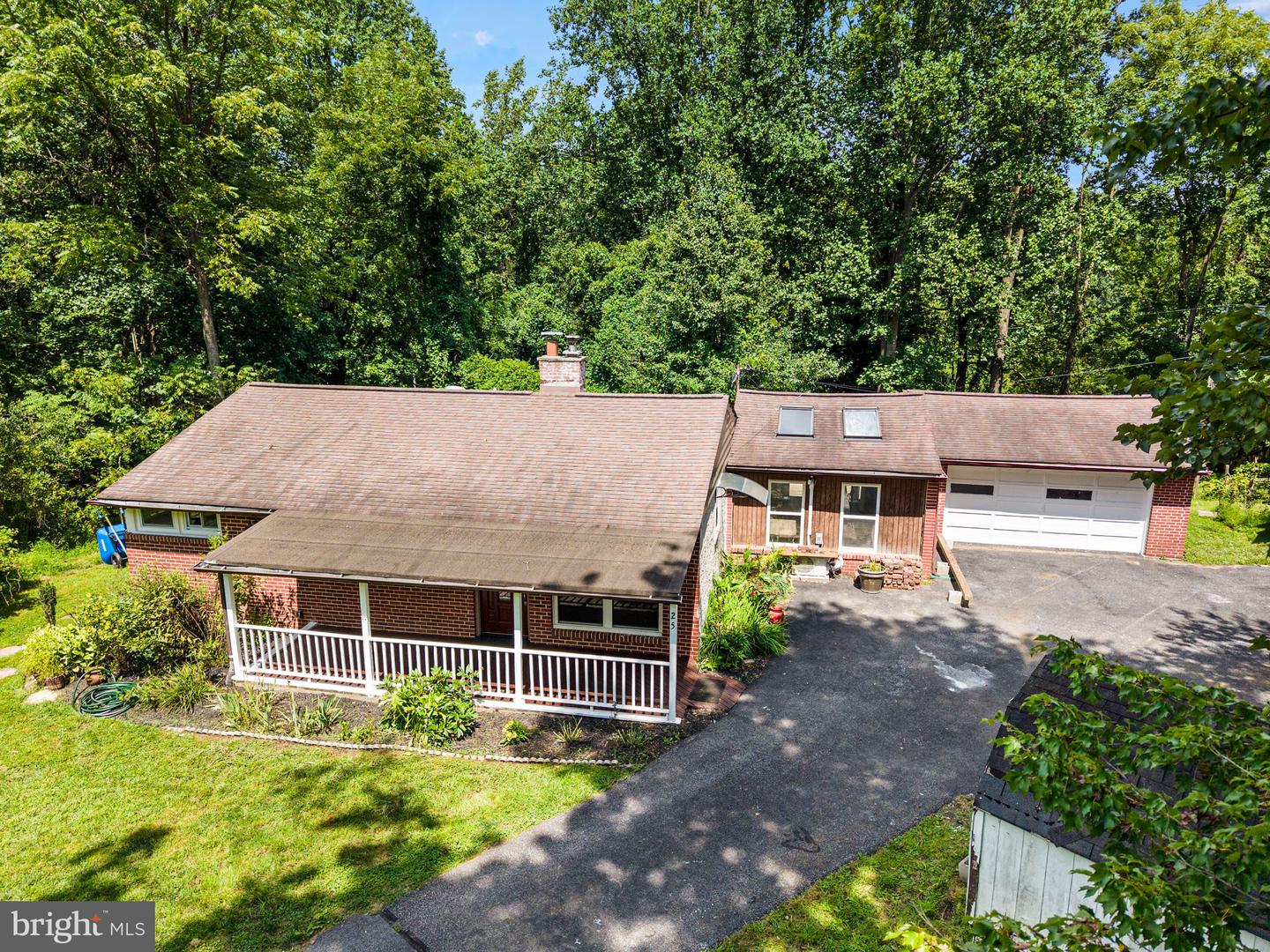 25 E Pennsbury Way Property Photo 29