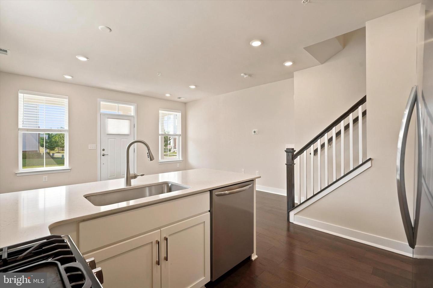361 Foundry St Property Photo 4