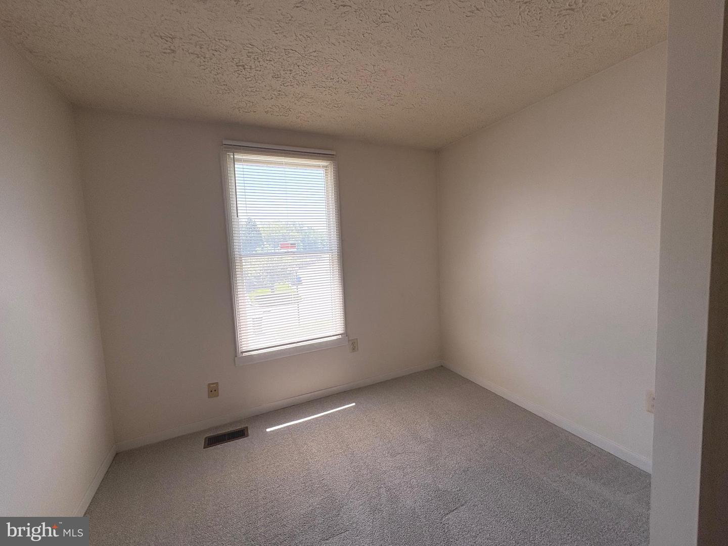 2645 Adams St Property Photo 6