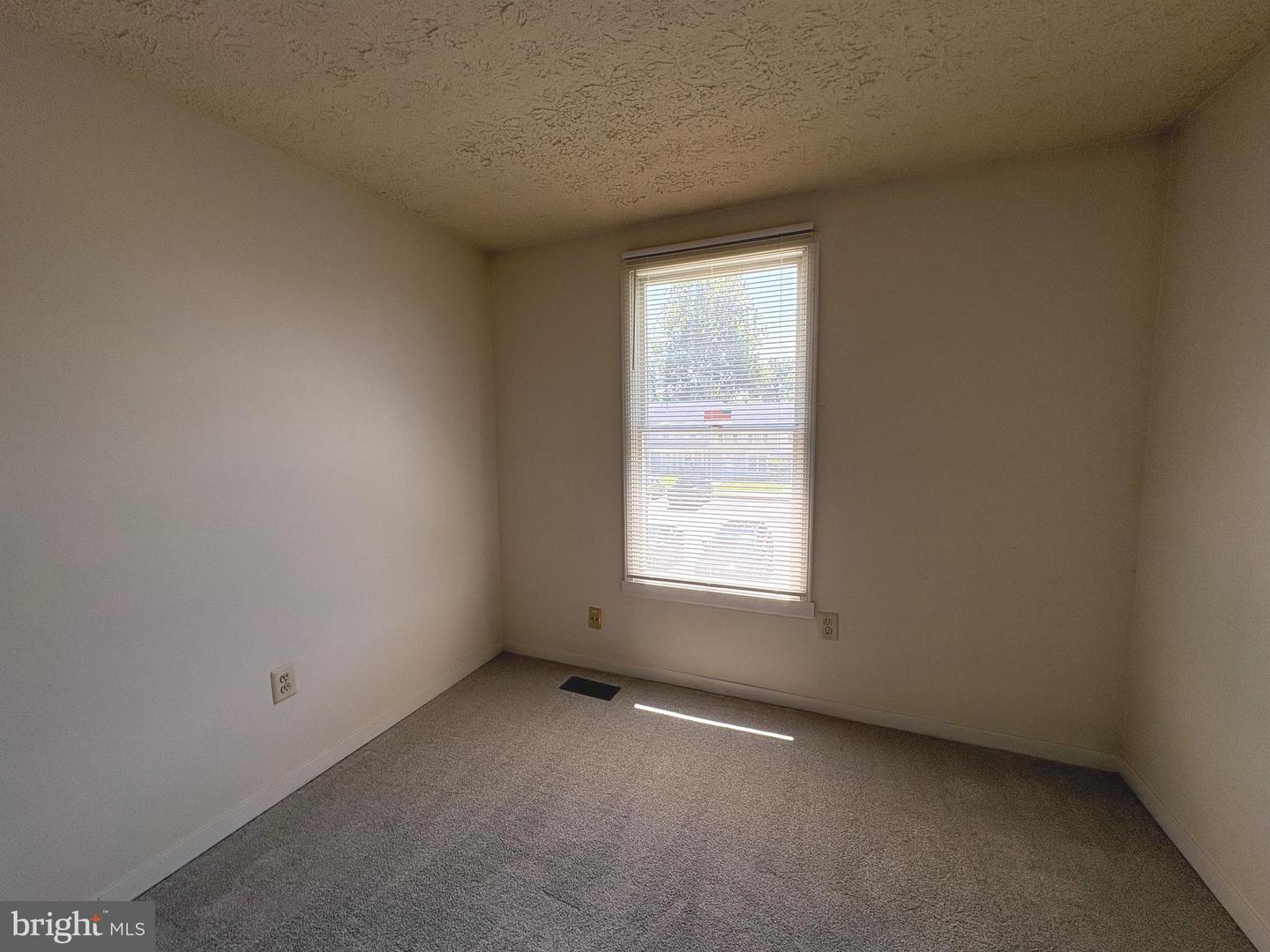 2645 Adams St Property Photo 7