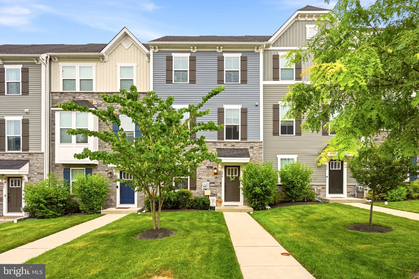 296 SUGAR MAPLE SQ