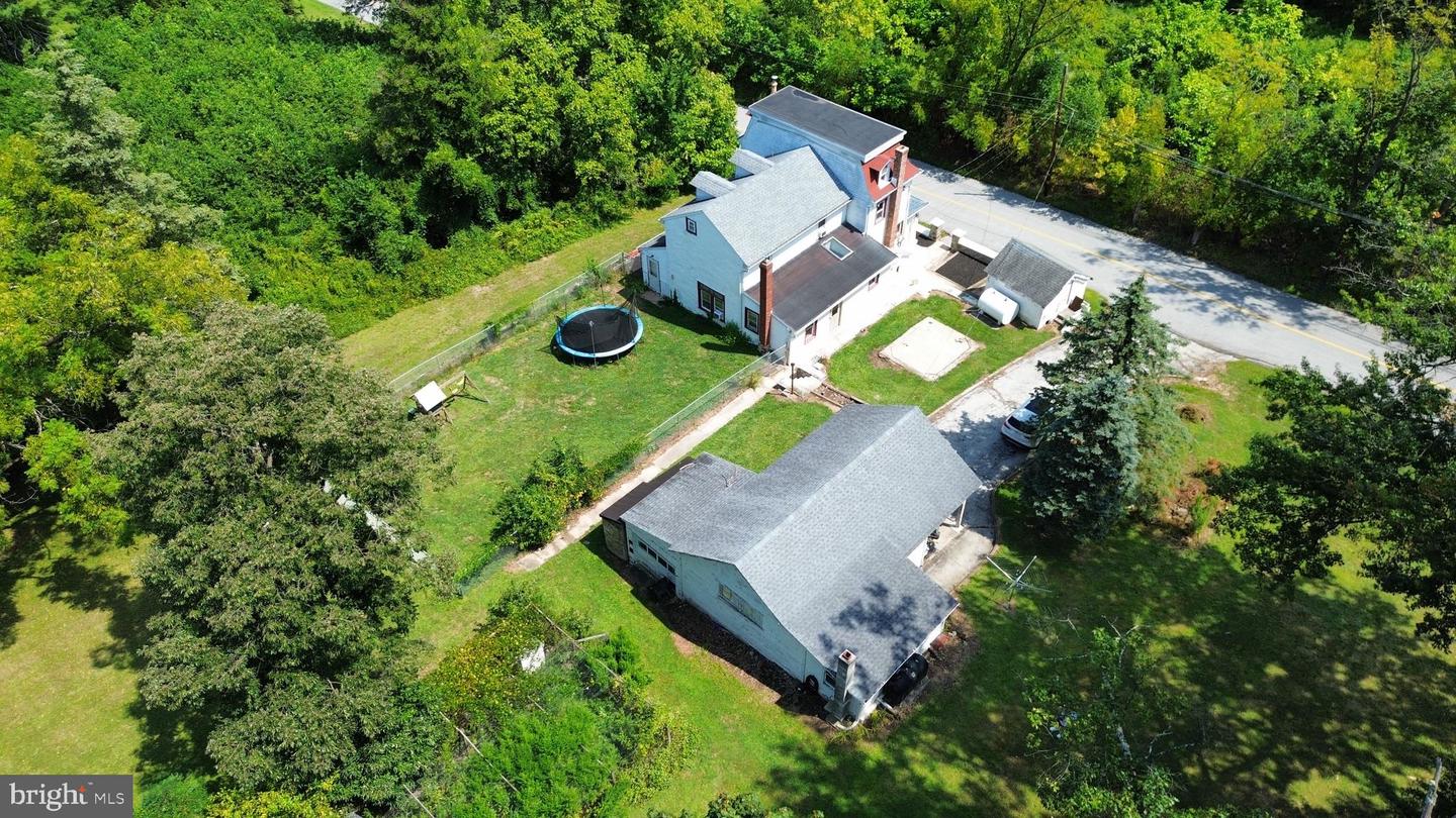 50 Colonial Springs Rd Property Photo 14