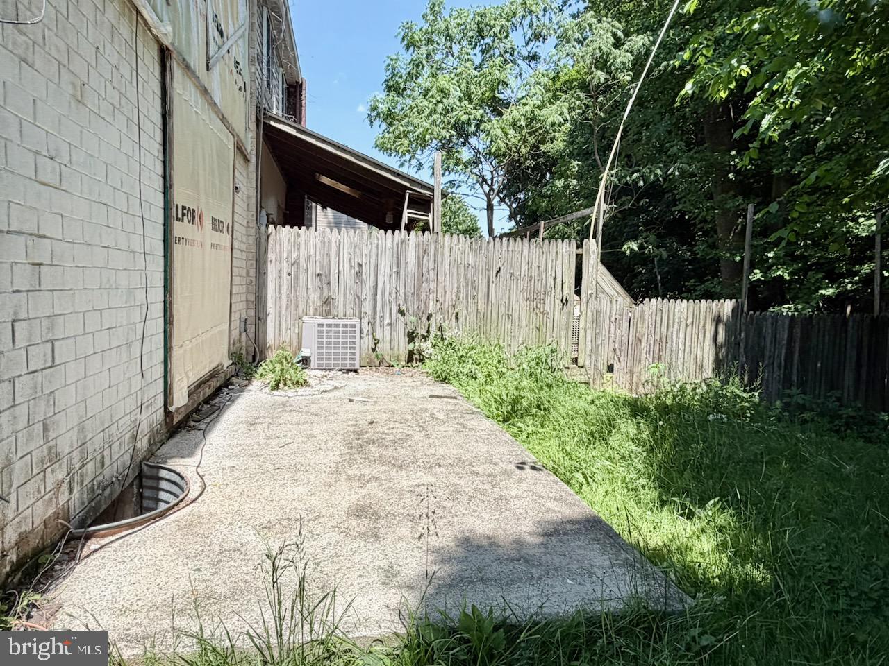 215 Andrew Rd Property Photo 16