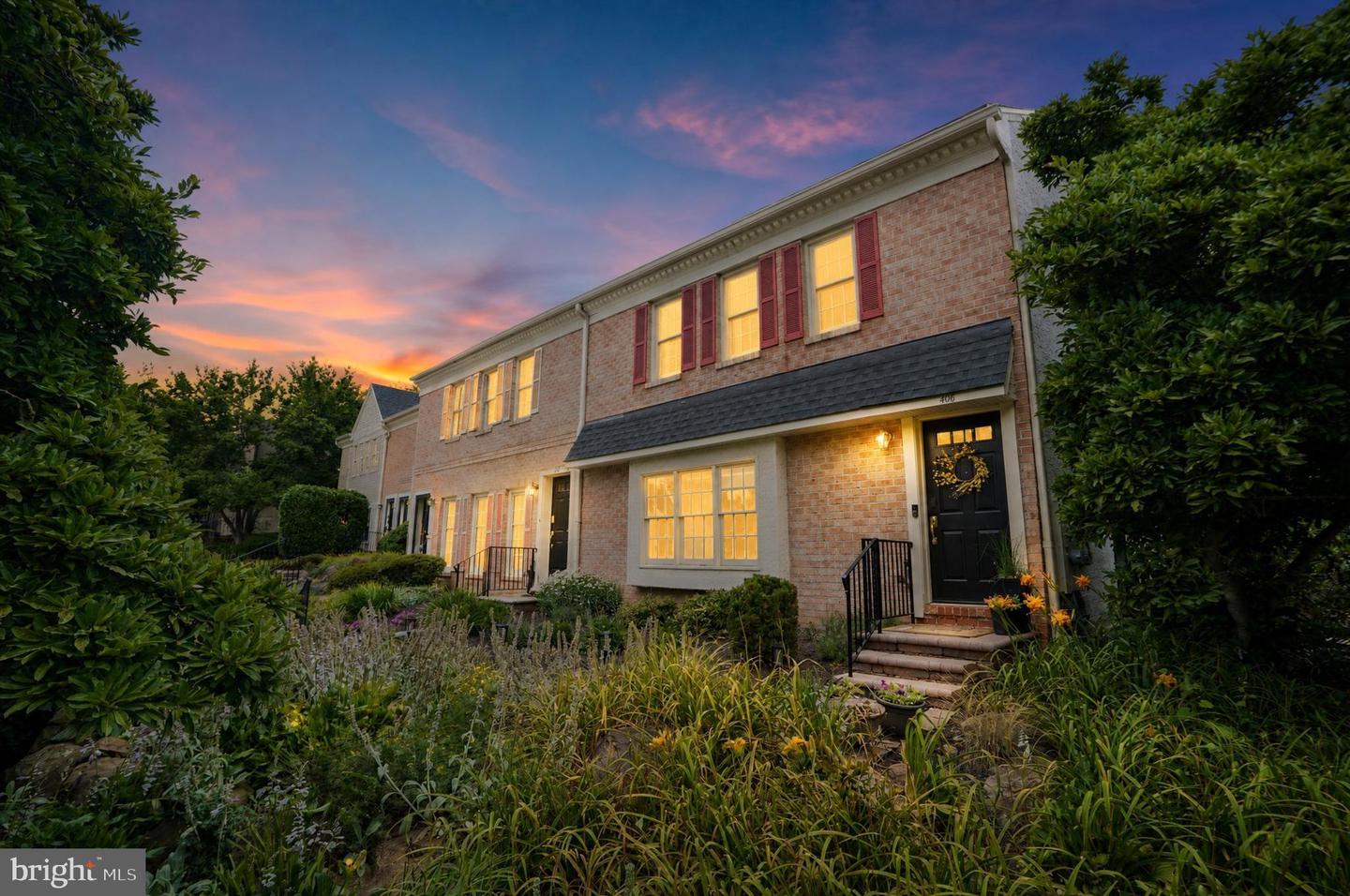 407 EVEREST CIR #407