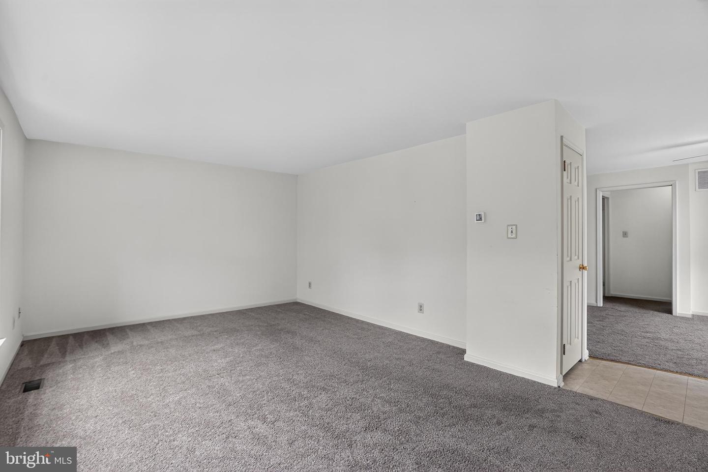 407 Everest Cir #407 Property Photo 14