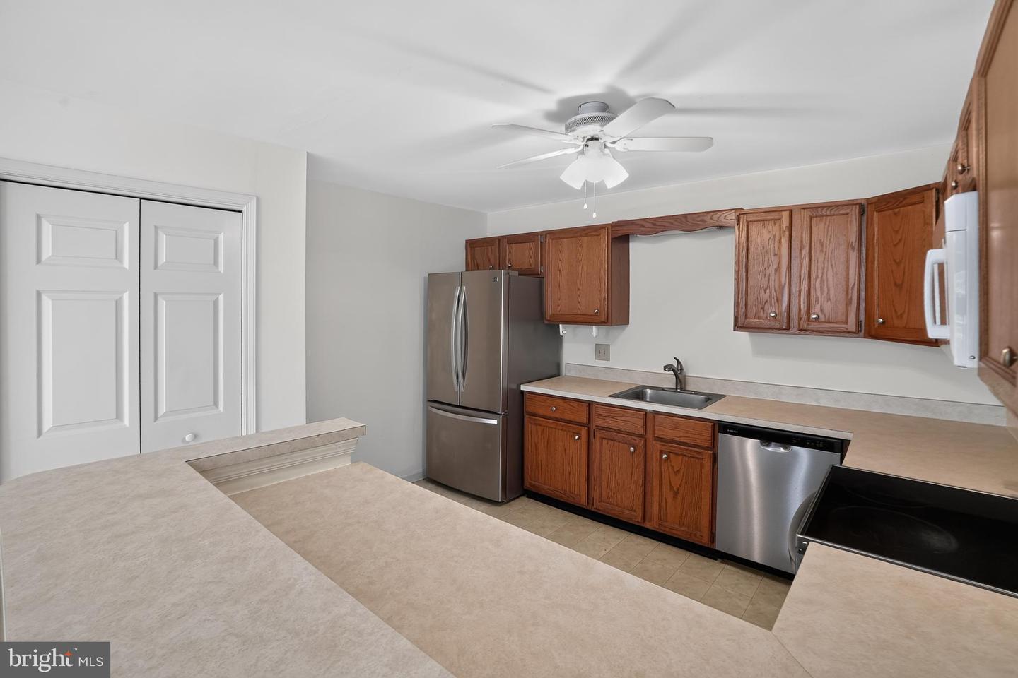 407 Everest Cir #407 Property Photo 18