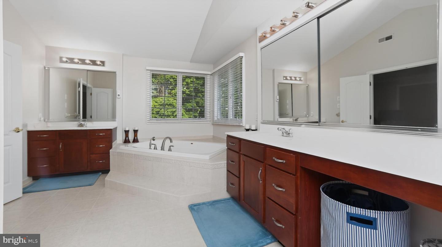 1464 W Stonington Property Photo 37