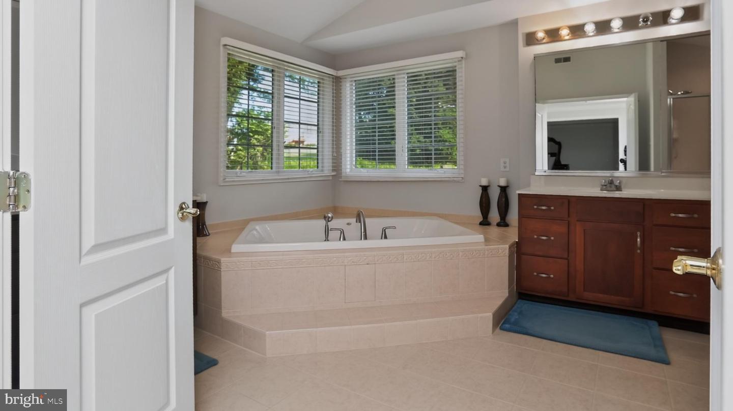 1464 W Stonington Property Photo 39
