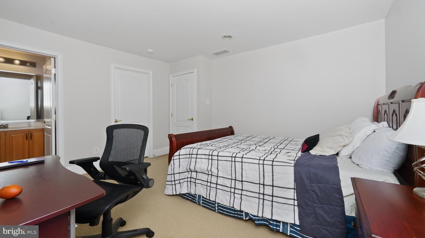 1464 W Stonington Property Photo 40