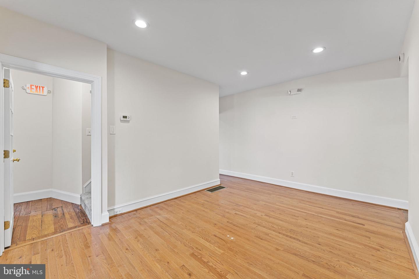 116 E King St Property Photo 8