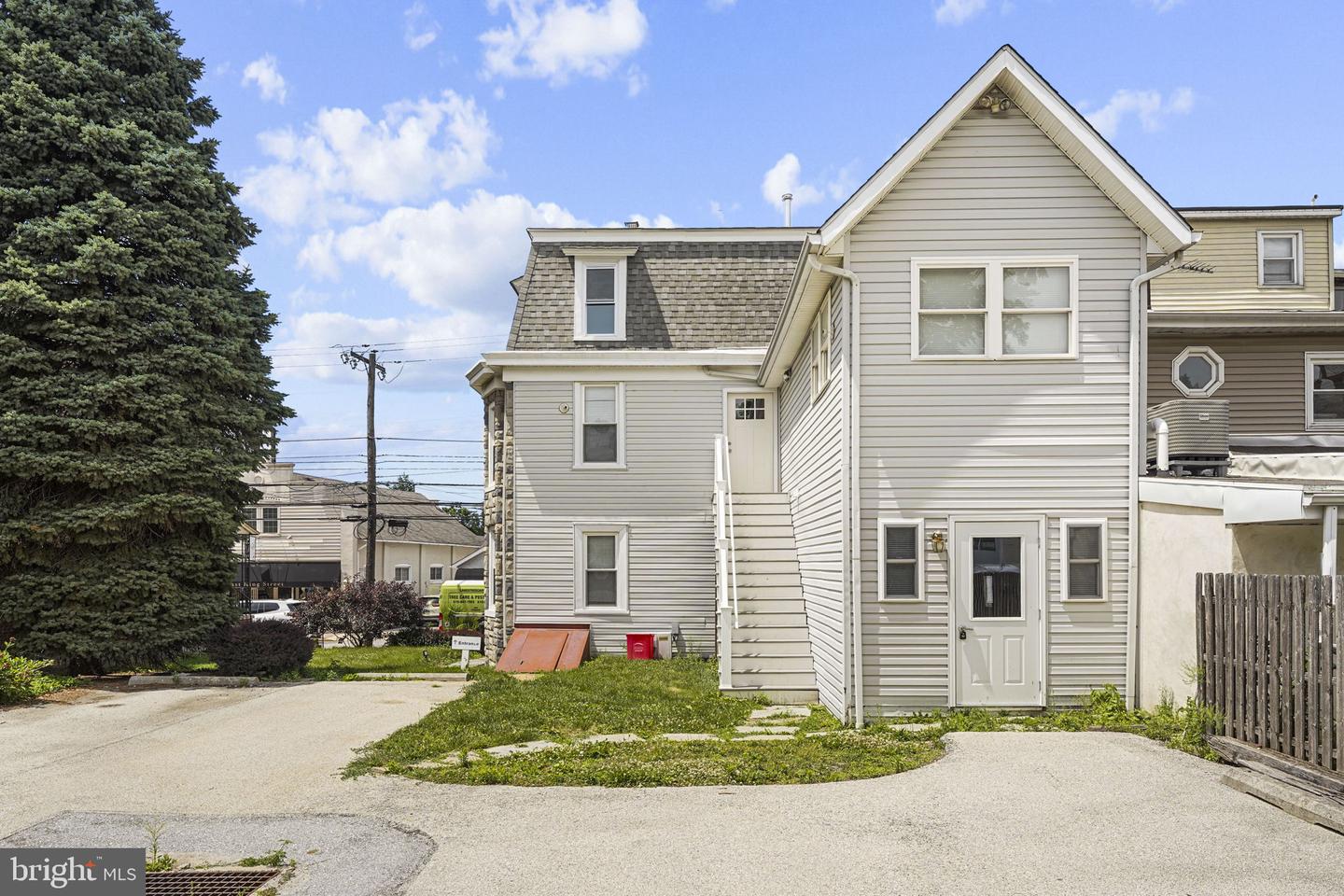 116 E King St Property Photo 18