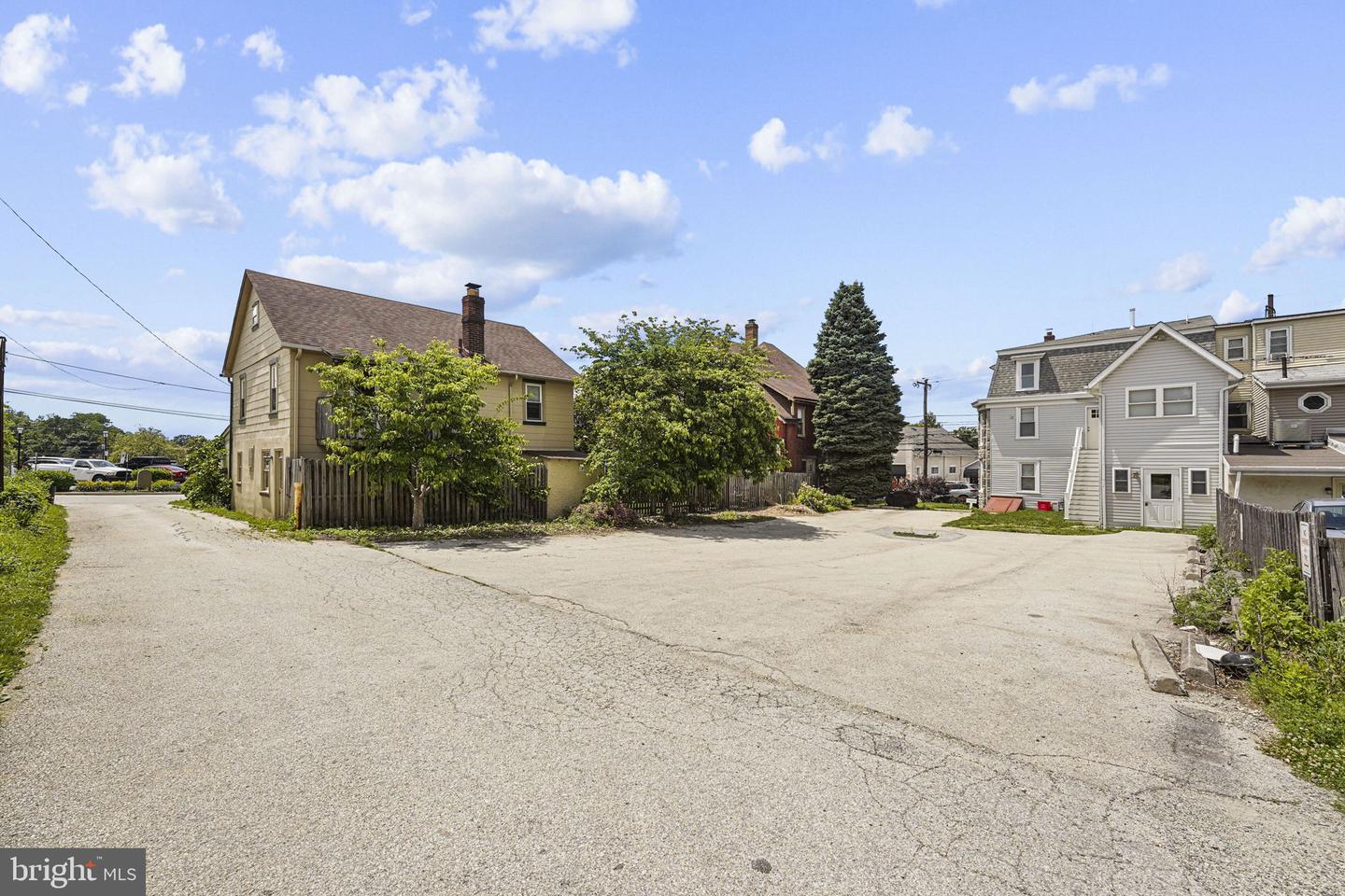 116 E King St Property Photo 20