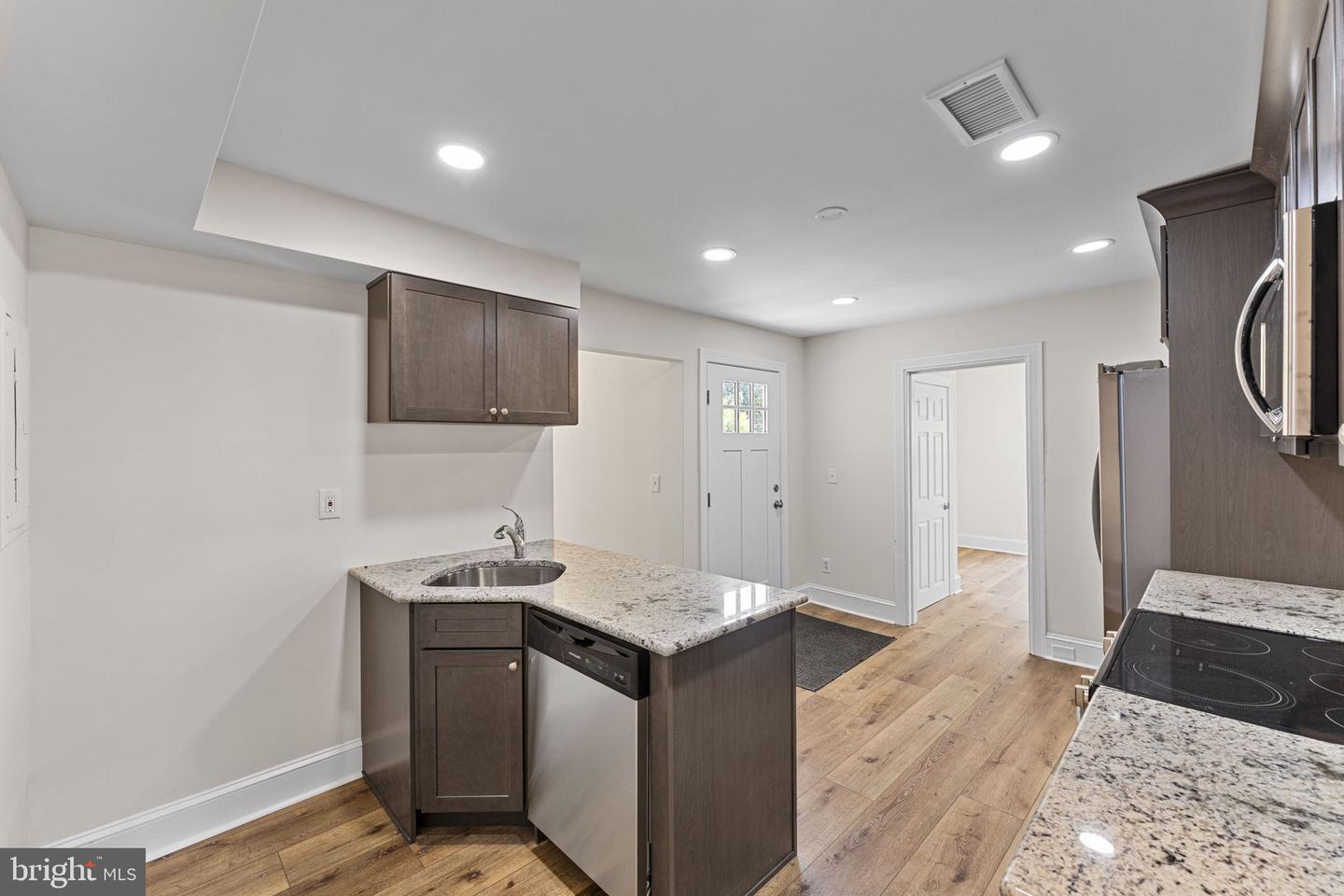 116 E King St Property Photo 12