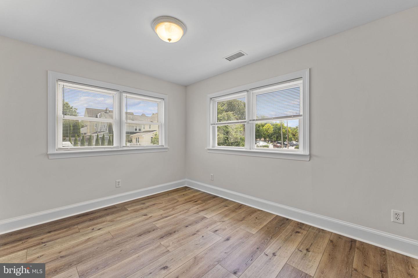 116 E King St Property Photo 14