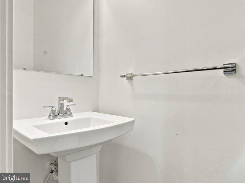 711 Quarry Point Rd Property Photo 11