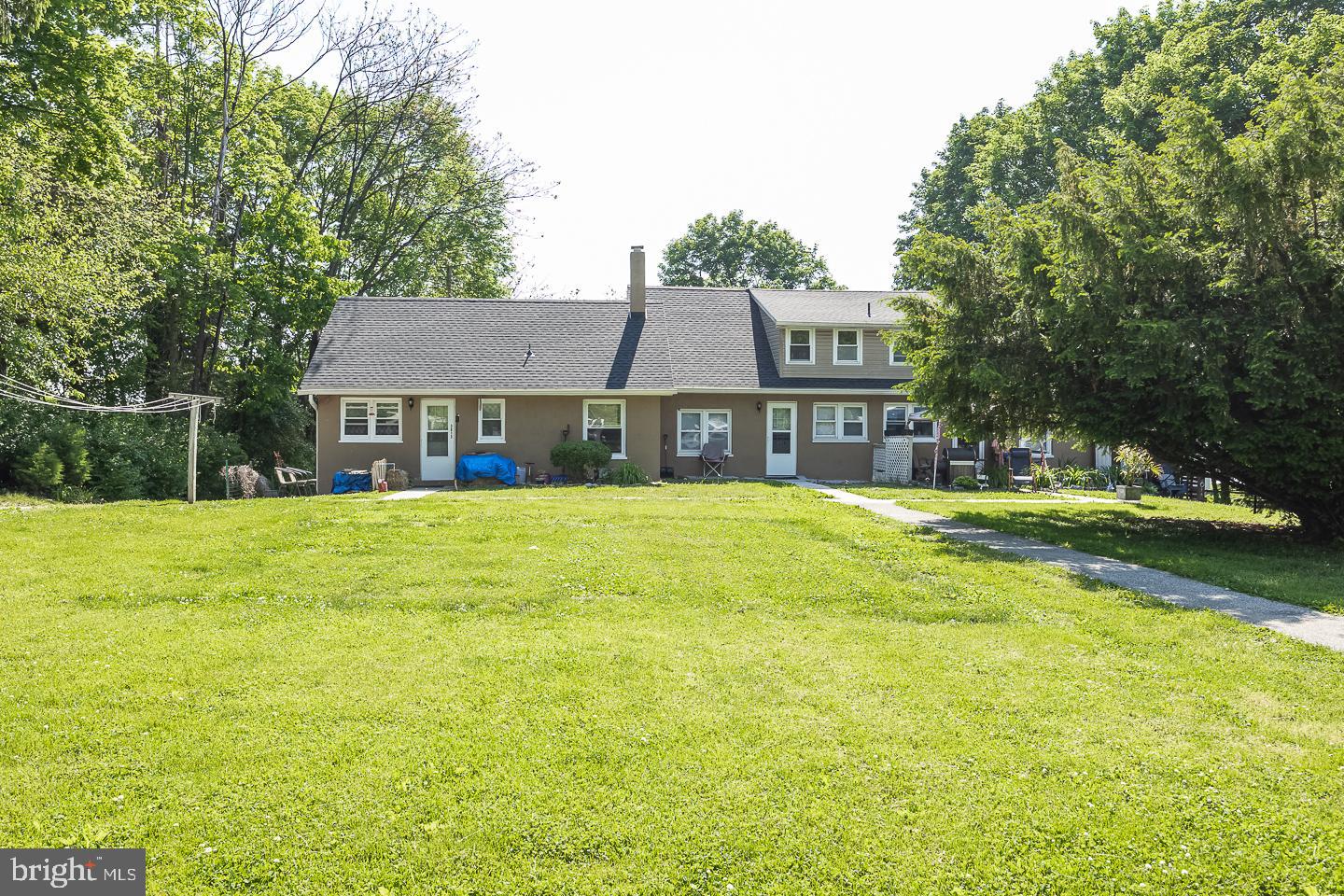 3809 N Humpton Rd Property Photo 1