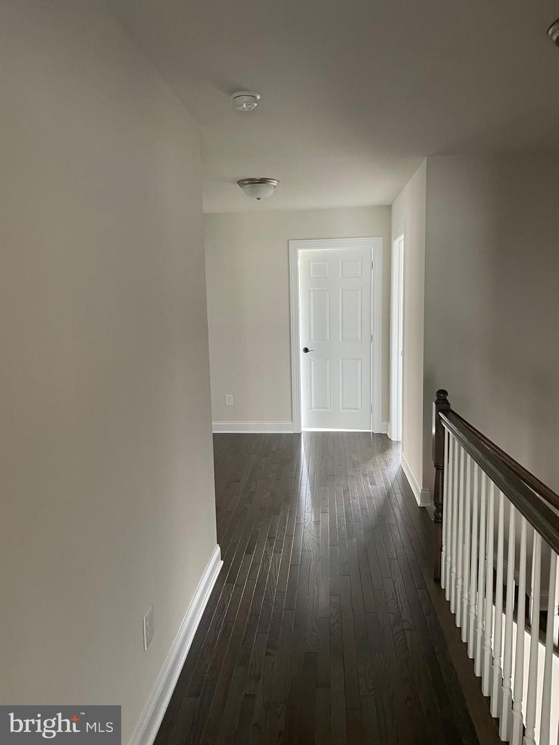 512 Lewis St Property Photo 25