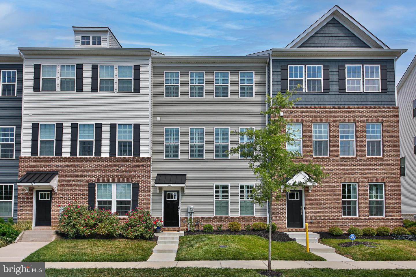 111 Smithworks Blvd #6 Property Photo 1
