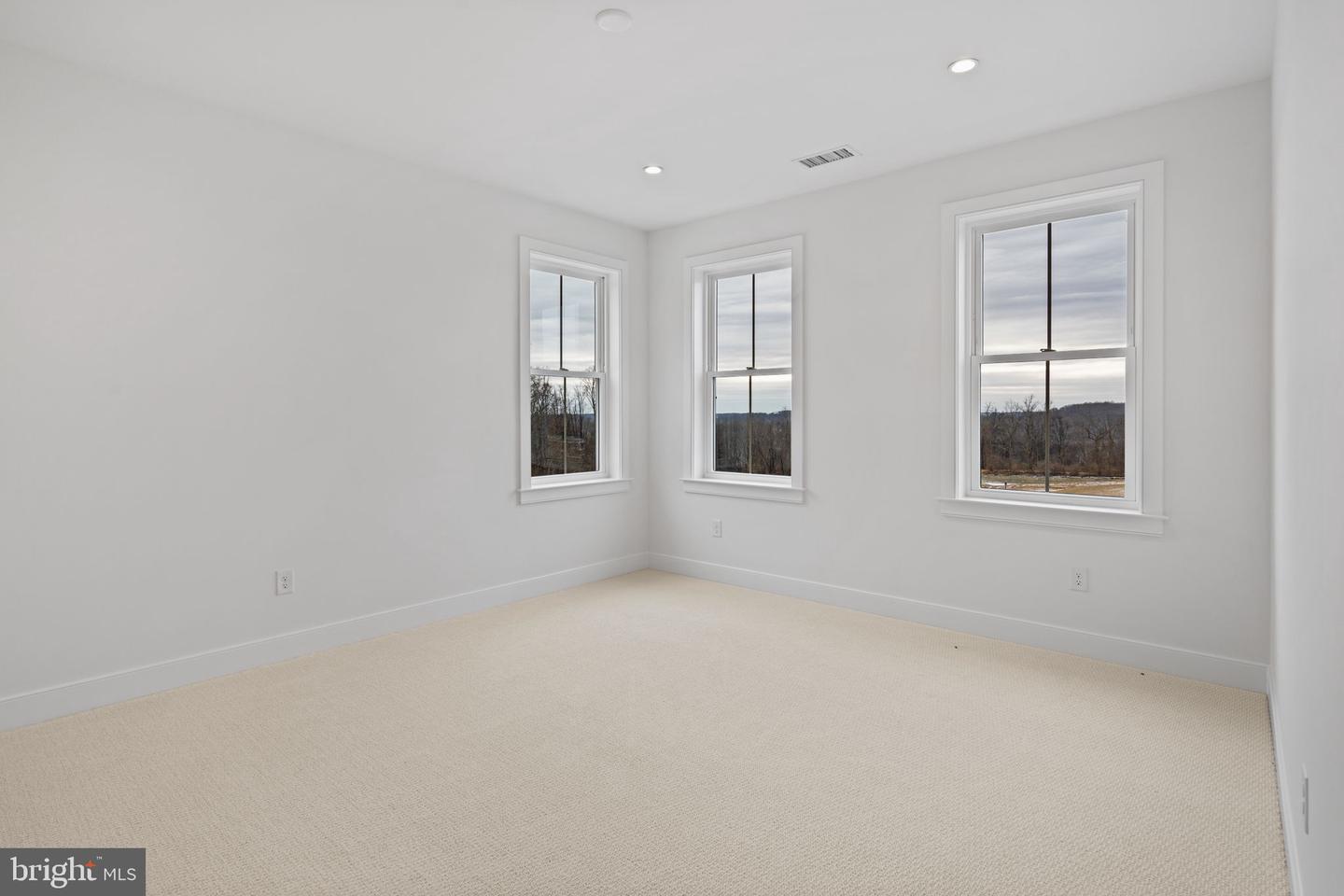 151 Lexington Manor #lot 10 Property Photo 20