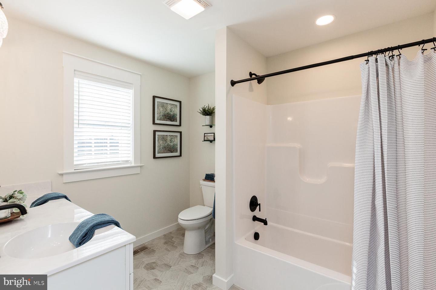 Wickmere St #c (braeburn) Property Photo 33