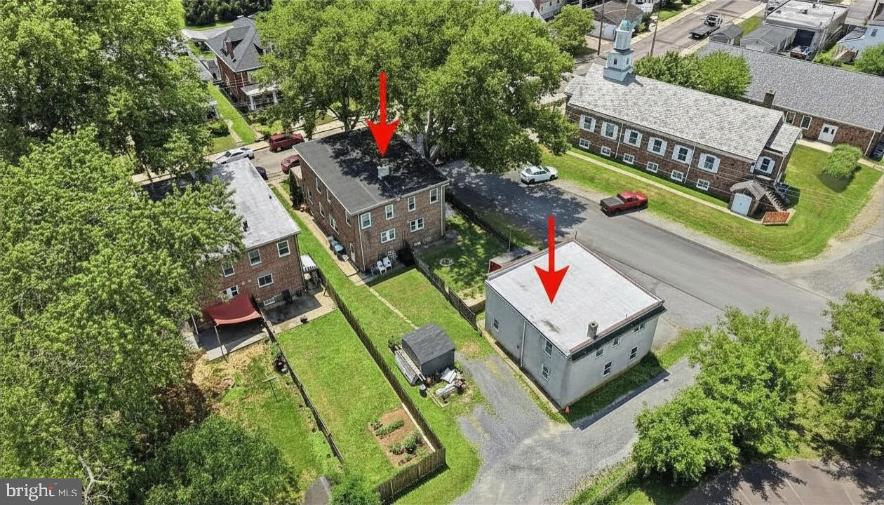 107 E Main St Property Photo 2